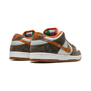 Nike SB Dunk Low - Crushed D.C.