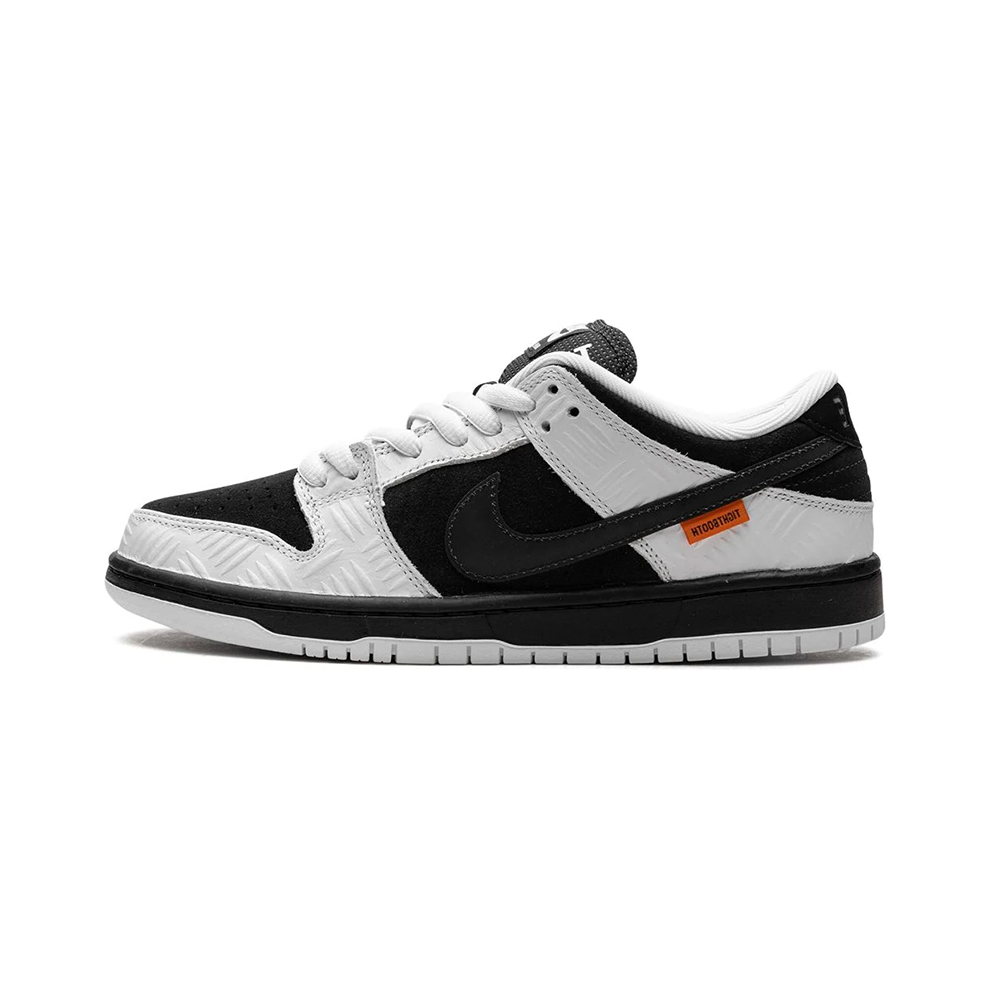 Nike SB Dunk Low - Tightbooth