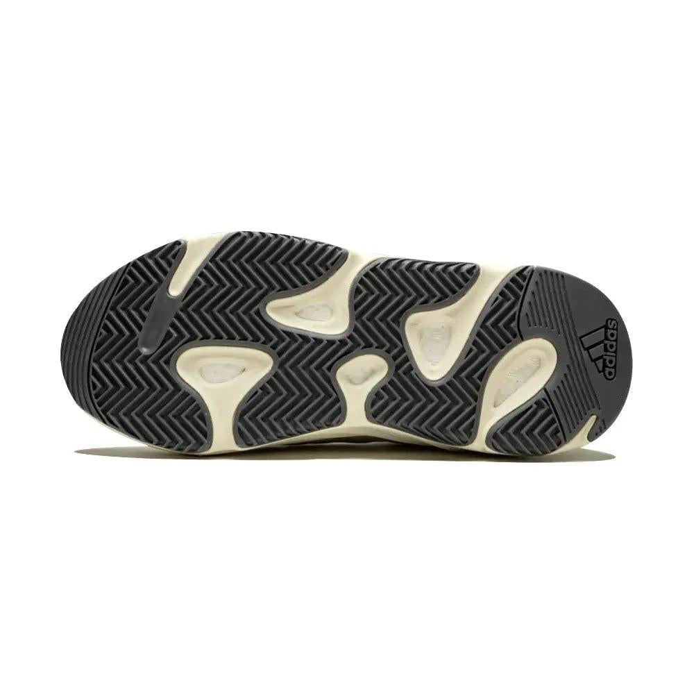 Yeezy Boost 700 - Analog